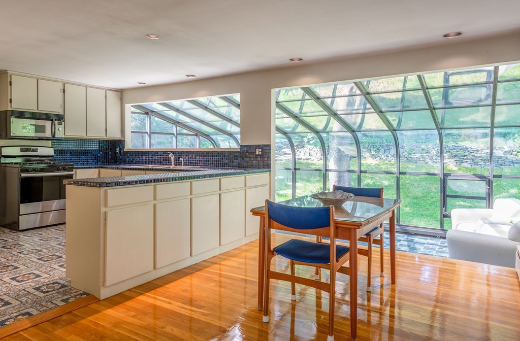 11 Maolis Road Nahant, MA 01908 - Photo 10 of 29 Gallery Image 10