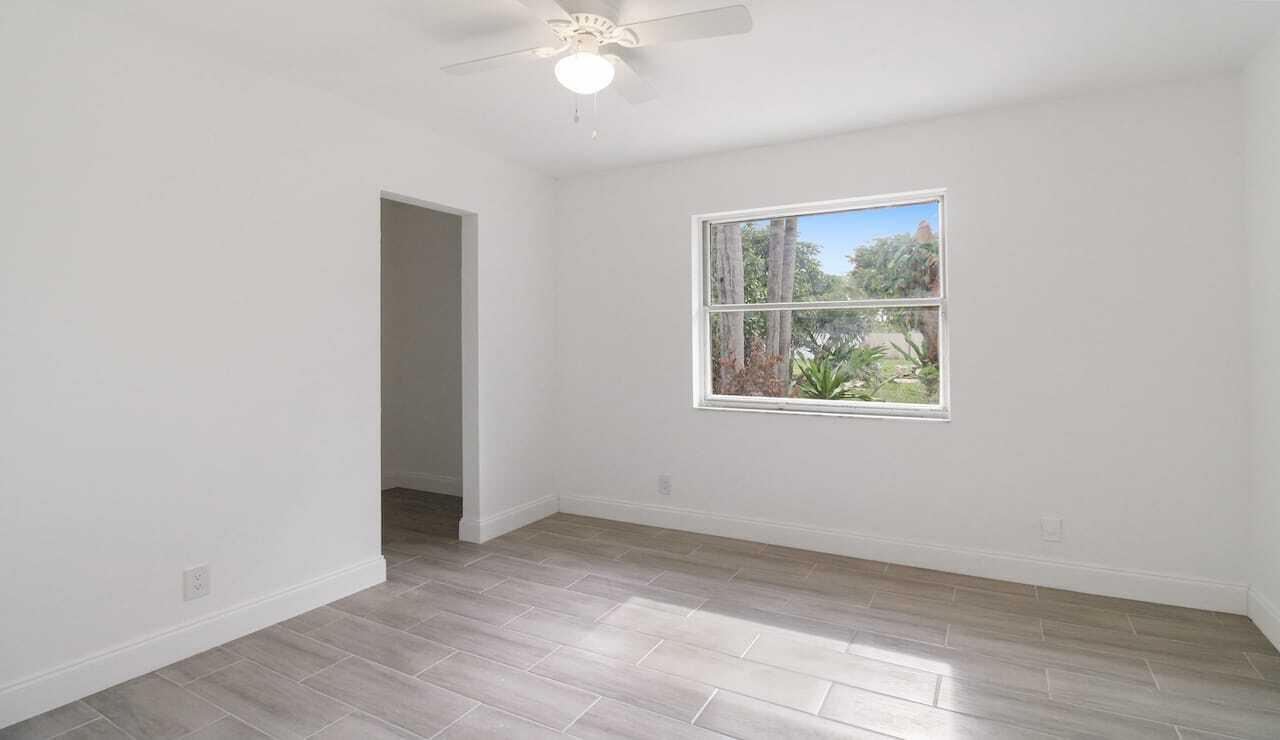 1099 Oleander Road Lantana, FL 33462 - Photo 13 of 18 IMG-20231130-WA0012
