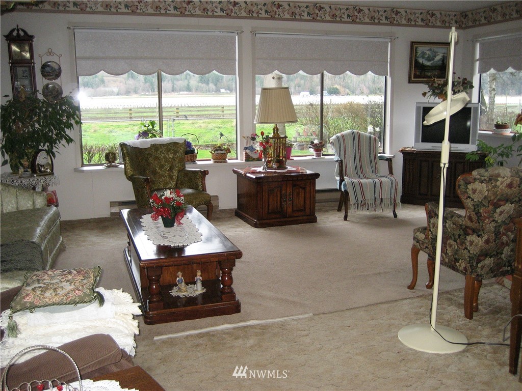 19019 Burkland Road Mount Vernon, WA 98274 - Photo 14 of 20 Gallery Image 14