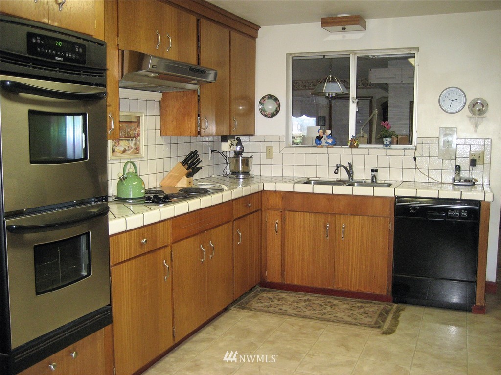 19019 Burkland Road Mount Vernon, WA 98274 - Photo 8 of 20 Gallery Image 8