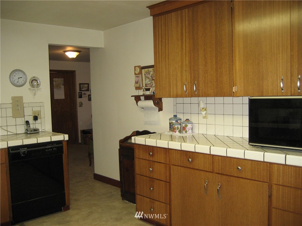 19019 Burkland Road Mount Vernon, WA 98274 - Photo 10 of 20 Gallery Image 10
