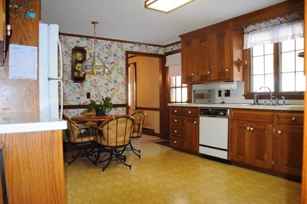 45 Morrison Road West Wakefield, MA 01880 - Photo 8 of 23 Gallery Image 8