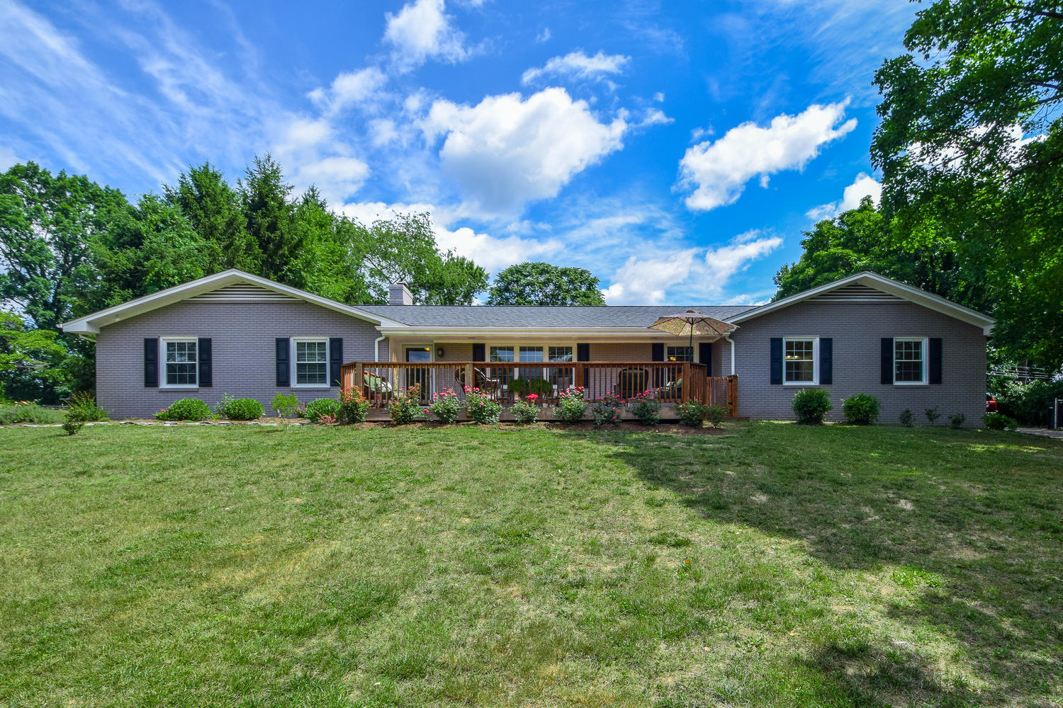 5419 Castle Rock Road Roanoke, VA 24018 - Photo 1 of 37 front