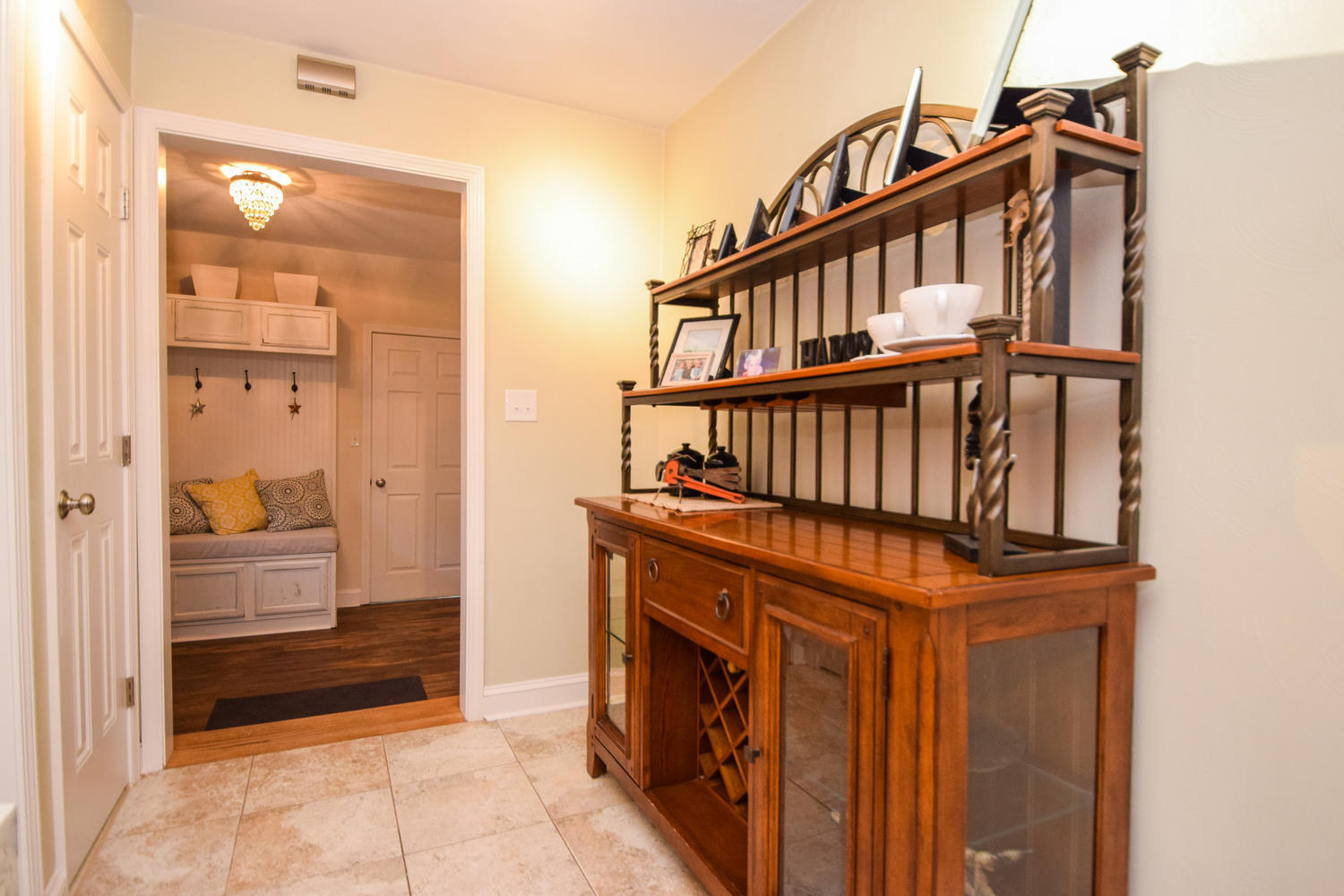 5419 Castle Rock Road Roanoke, VA 24018 - Photo 5 of 37 5419 Castle Rock Rd Cave-large-011-14-Ph