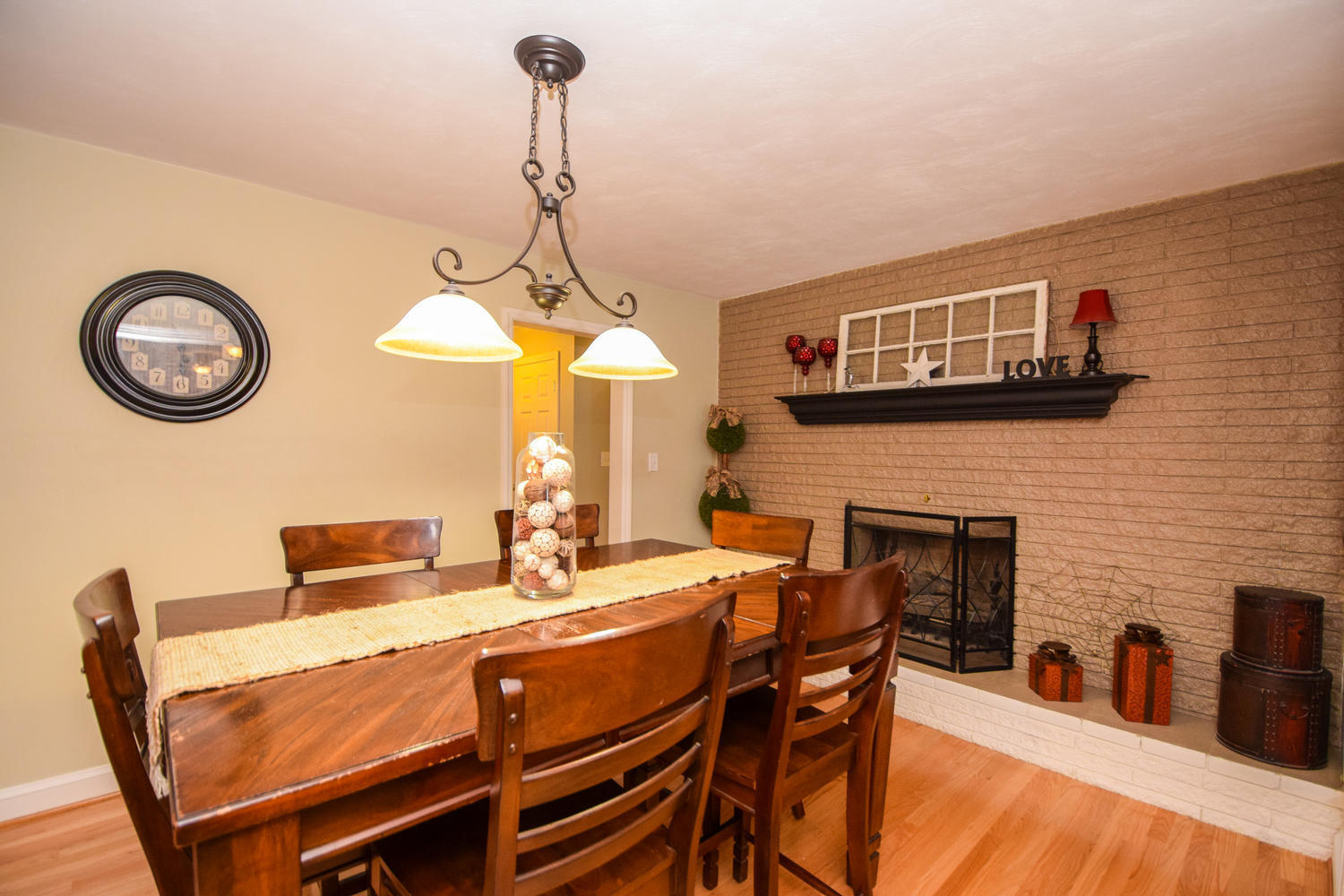 5419 Castle Rock Road Roanoke, VA 24018 - Photo 10 of 37 5419 Castle Rock Rd Cave-large-007-11-Ph