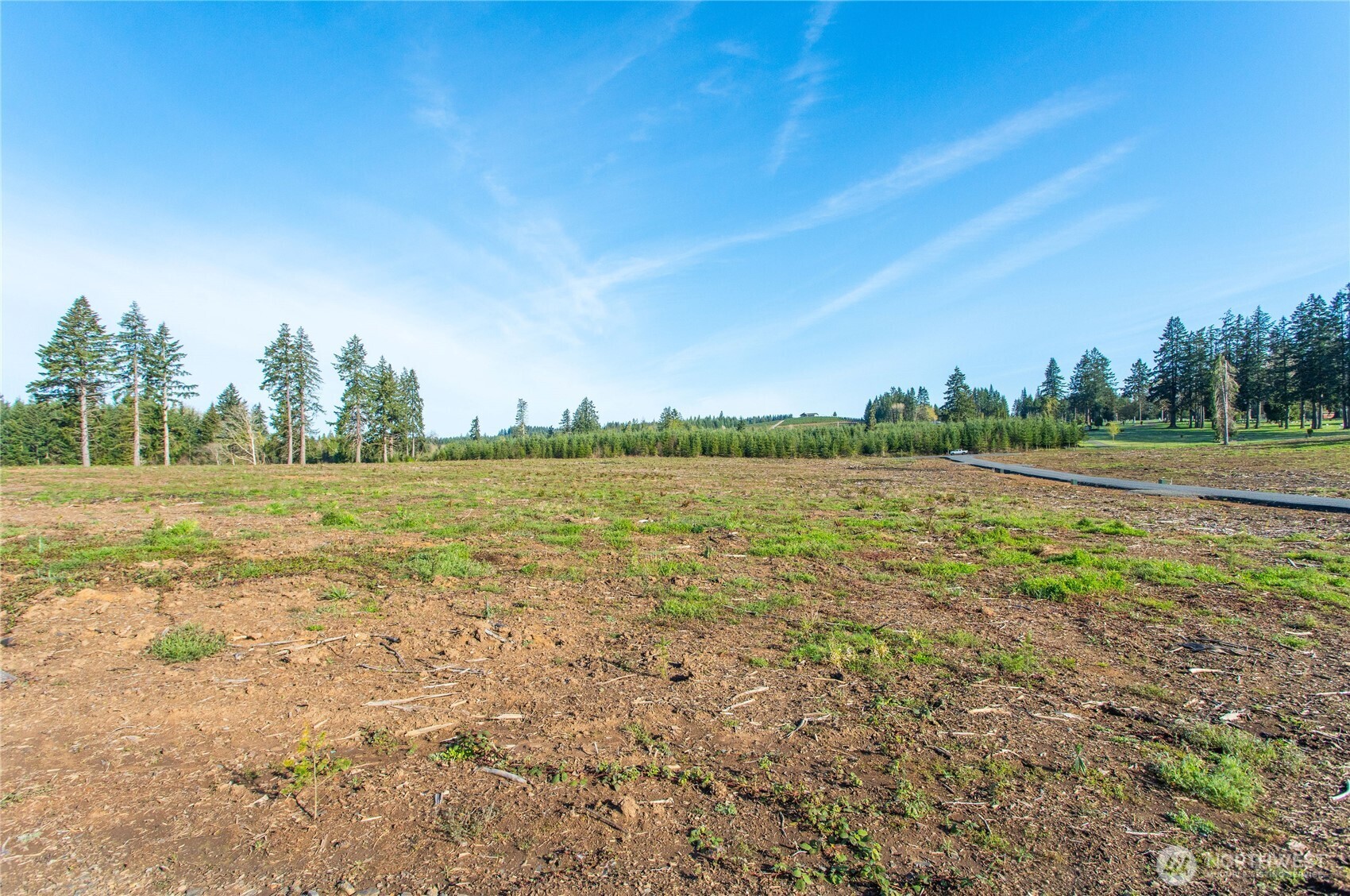 121 Beckett Lane Chehalis, WA 98532 - Photo 5 of 25 a view of a field with an ocean