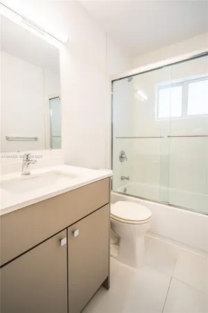 $2,100 | 1185 98th Street, Unit 7, Bay Harbor Islands, FL 33154