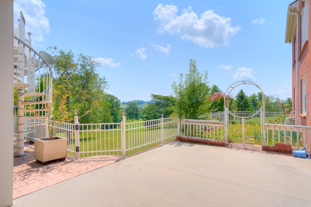 2960 Big Valley Road Draper, VA 24324 - Photo 61 of 75 Gallery Image 61