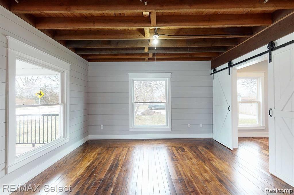 10121 Beecher Road Flushing, MI 48433 - Photo 9 of 61