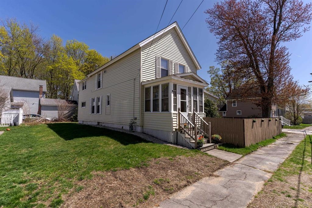 12 Harvard Street Exeter, NH 03833 - Photo 4 of 37 Gallery Image 4