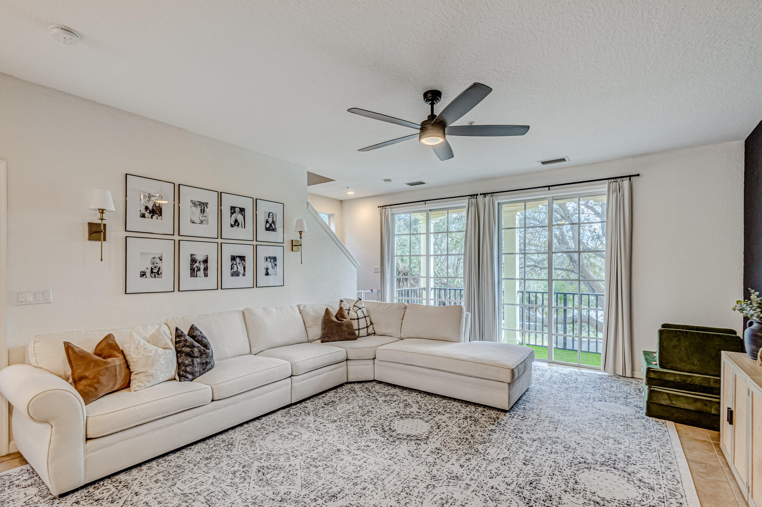 451 School House Road Jupiter, FL 33458 - Photo 18 of 56 28_5d1a9069js