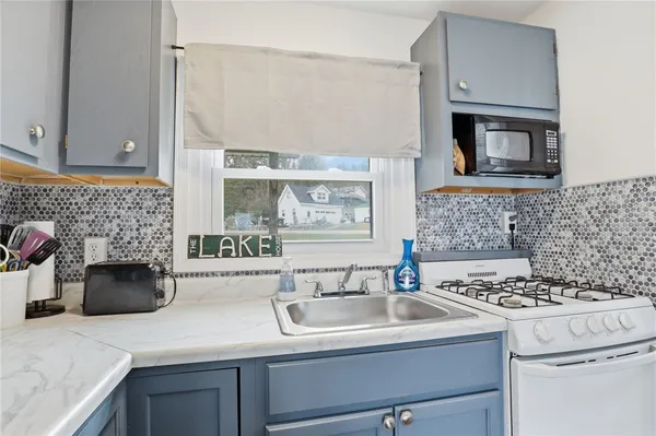 $425,000 | 5511 Cottonwood Drive, Groveland, NY 14435