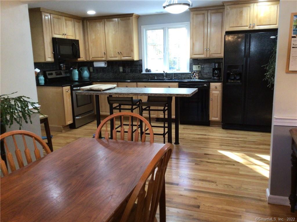 96 Winterhill Road Madison, CT 06443 - Photo 5 of 21