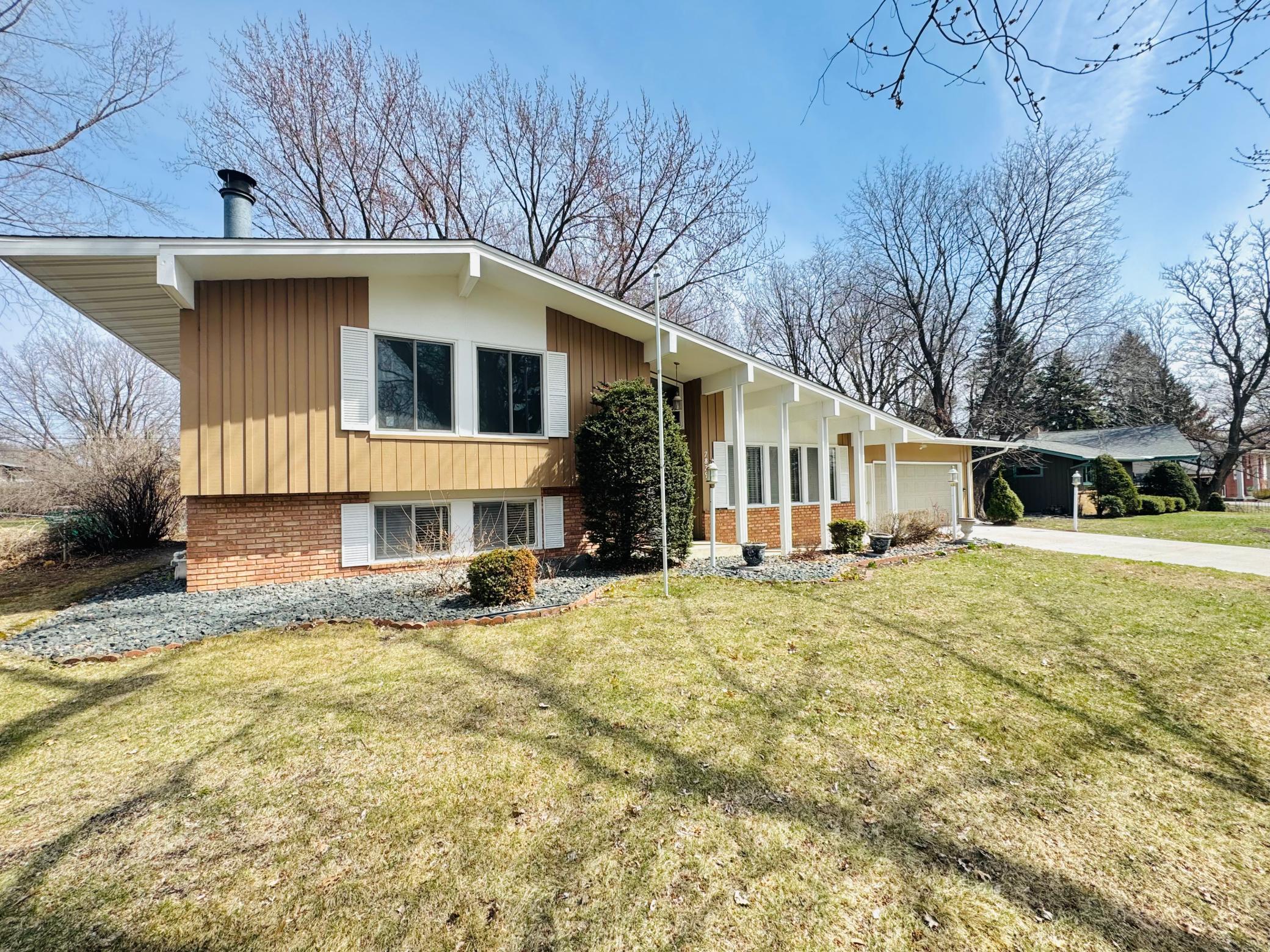 7829 Alden Way Northeast Fridley, MN 55432 - Photo 2 of 38