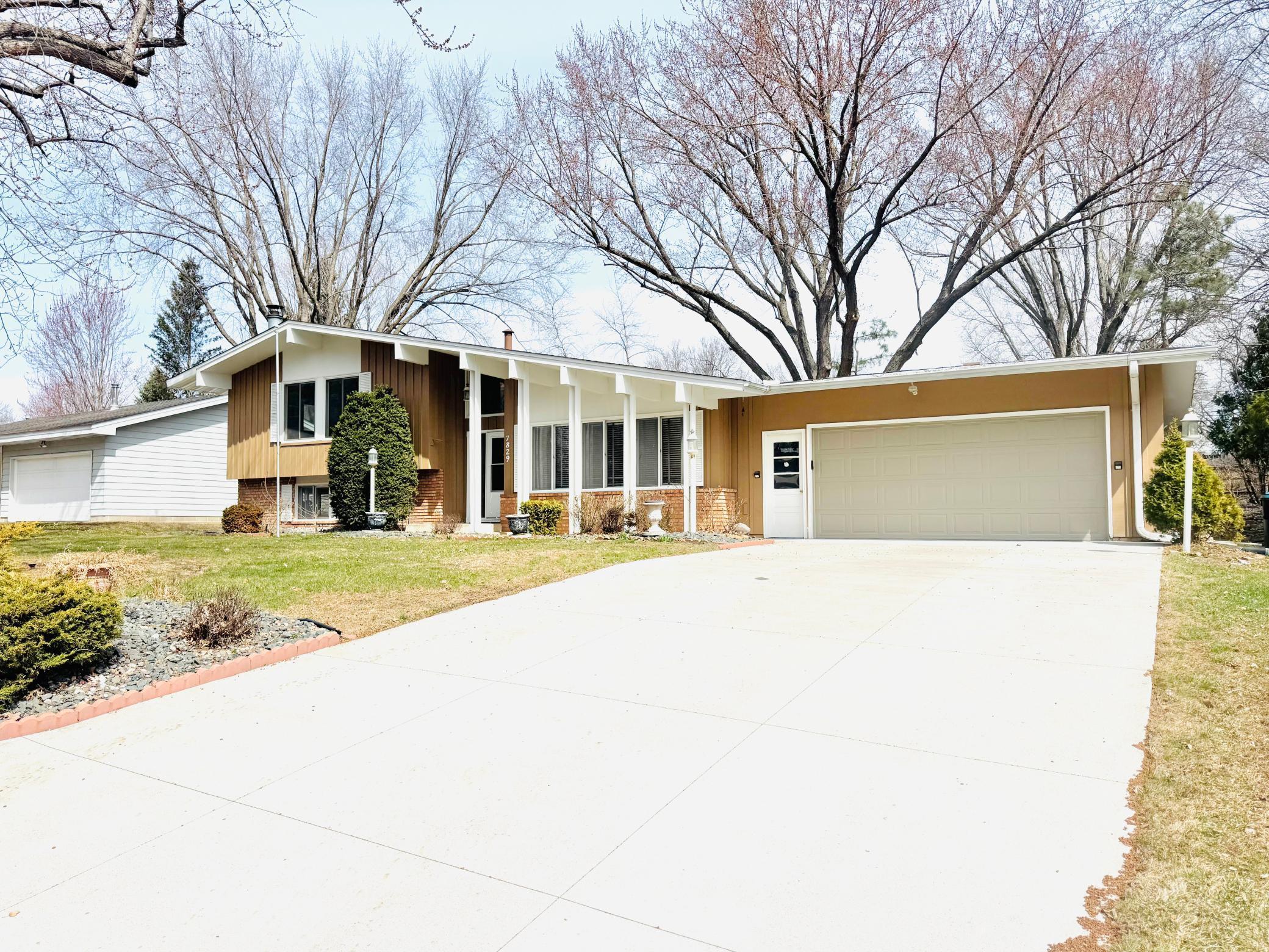 7829 Alden Way Northeast Fridley, MN 55432 - Photo 3 of 38