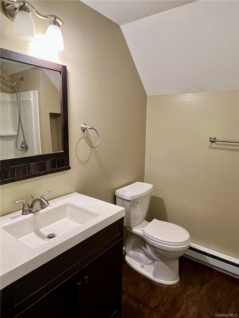 492 Midland Lake Road, Unit 2 Middletown, NY 10941 - Photo 18 of 24 upstairs full bathroom