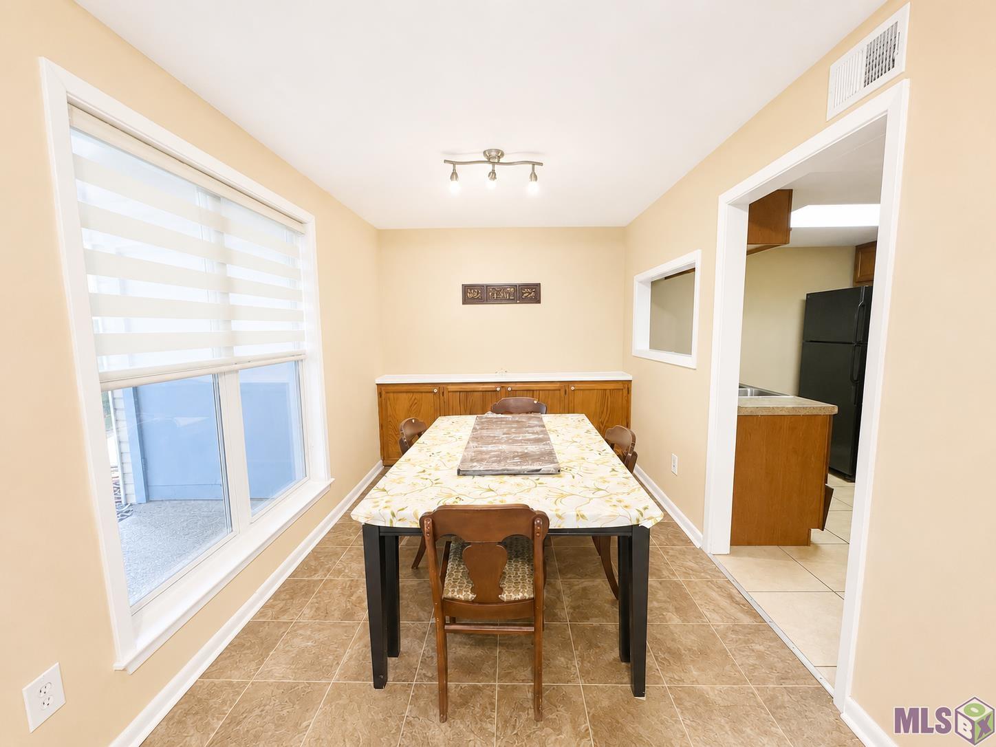 1476 Sharlo Avenue Baton Rouge, LA 70820 - Photo 6 of 18