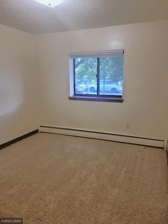 $1,050 | 122 Spring Street, Unit 202, River Falls, WI 54022