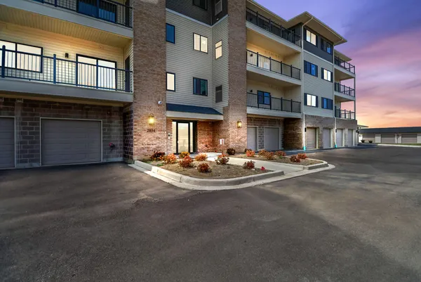 $255,000 | 2034 West 75th Place, Unit 31, Merrillville, IN 46410