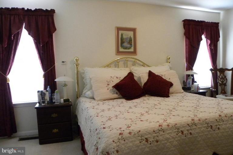 14819 Edman Road Centreville, VA 20121 - Photo 9 of 21 Master Bedroom