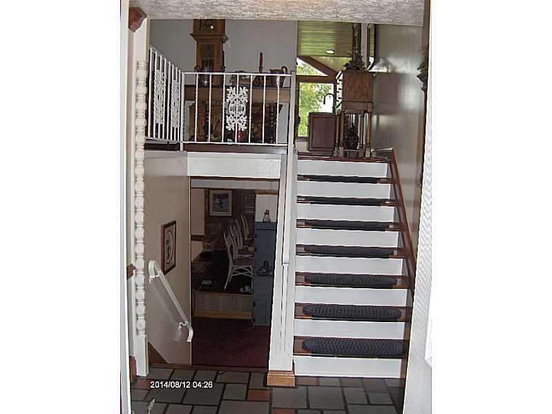 3672 Petre Road Springfield, OH 45502 - Photo 3 of 24