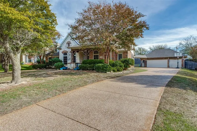 front view of house with a yard