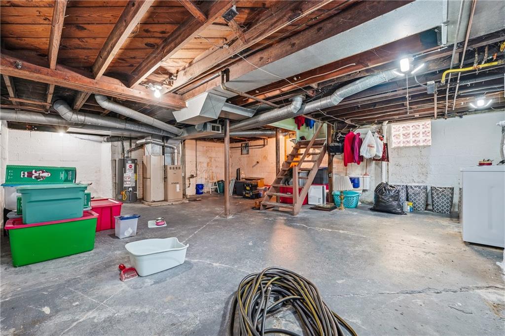 1279 Griswold Street Sharon, PA 16146 - Photo 24 of 30 The home has a large full basement, laundry is also there