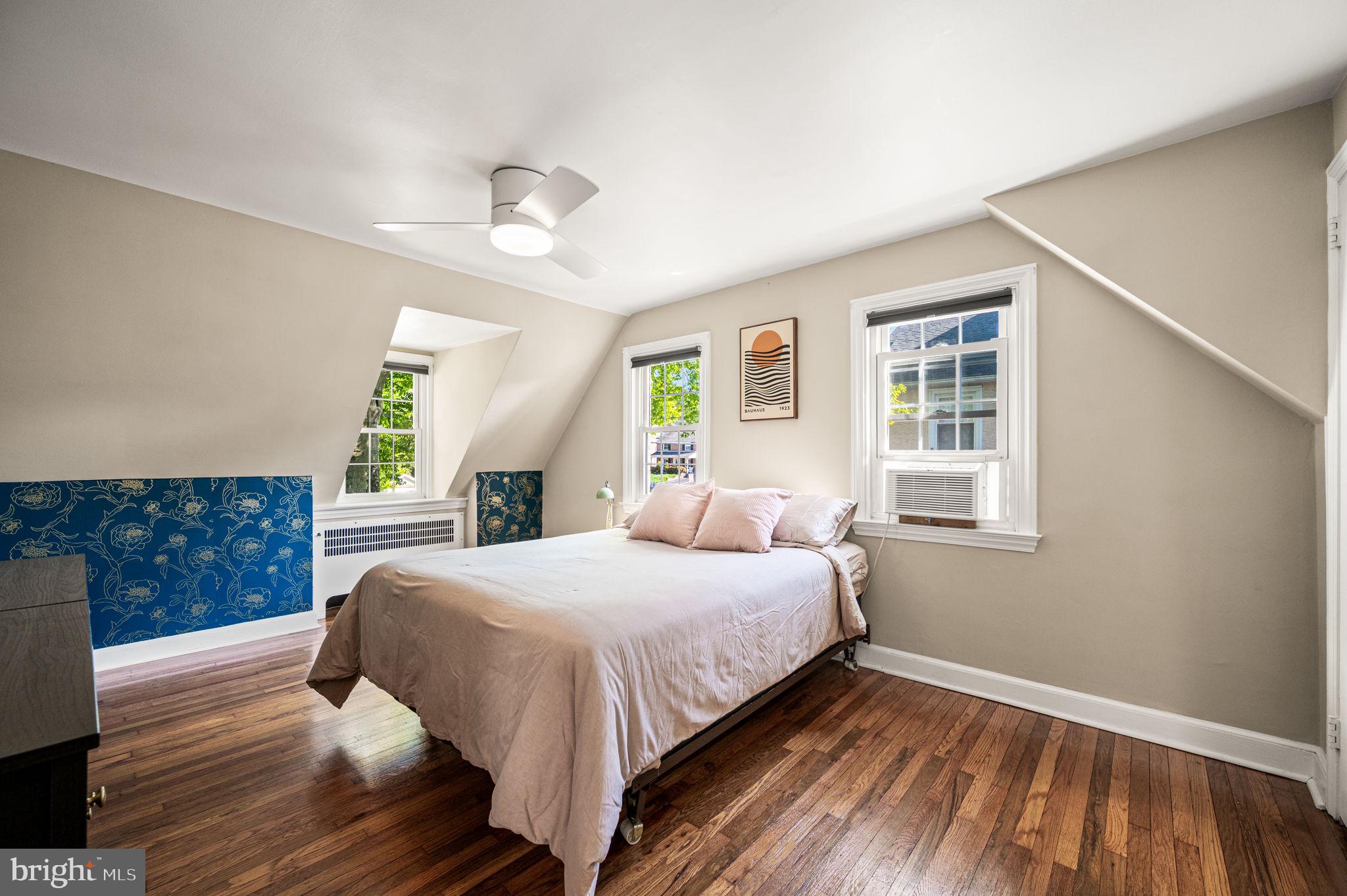 56 North Brookside Road Springfield, PA 19064 - Photo 24 of 32 Main Bedroom bathed in light with 3 windows