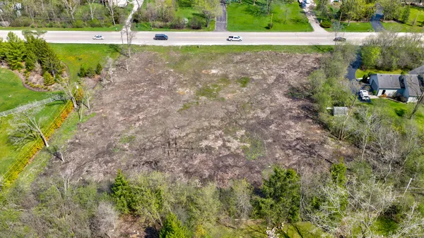 $400,000 | 315-335 North St Marys Road, Green Oaks, IL 60048