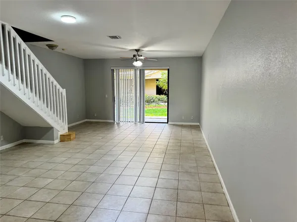 $3,500 | 4219 Vineyard Circle, Unit 4219, Weston, FL 33332