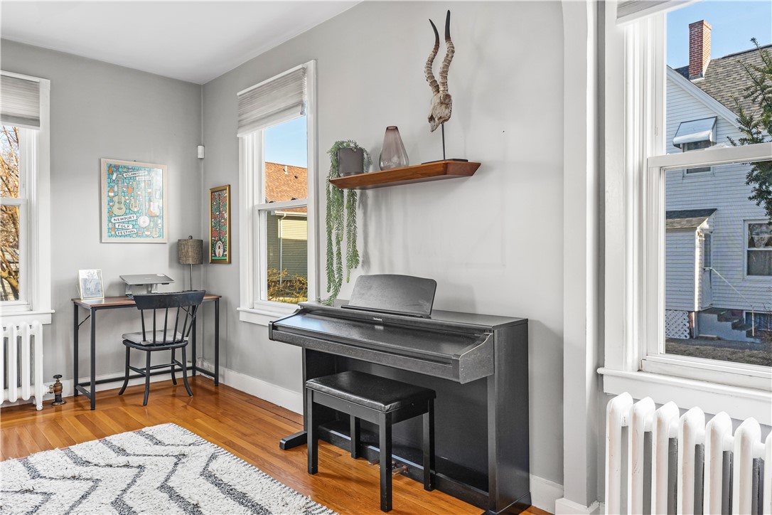 281 Lowden Street Pawtucket, RI 02860 - Photo 16 of 32