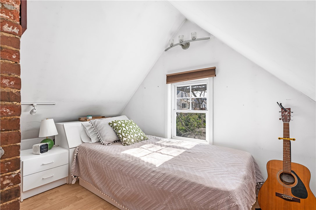 281 Lowden Street Pawtucket, RI 02860 - Photo 26 of 32