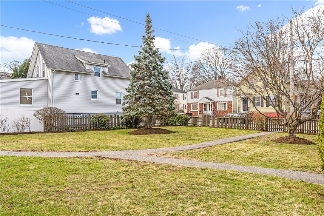 281 Lowden Street Pawtucket, RI 02860 - Photo 29 of 32