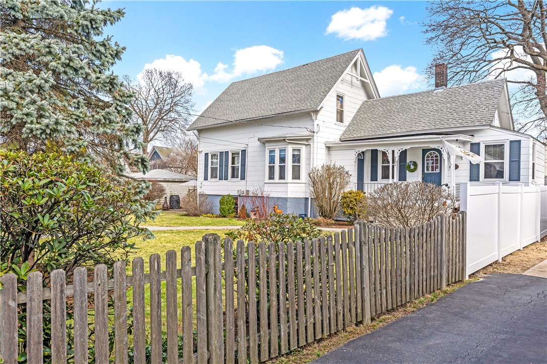 281 Lowden Street Pawtucket, RI 02860 - Photo 30 of 32