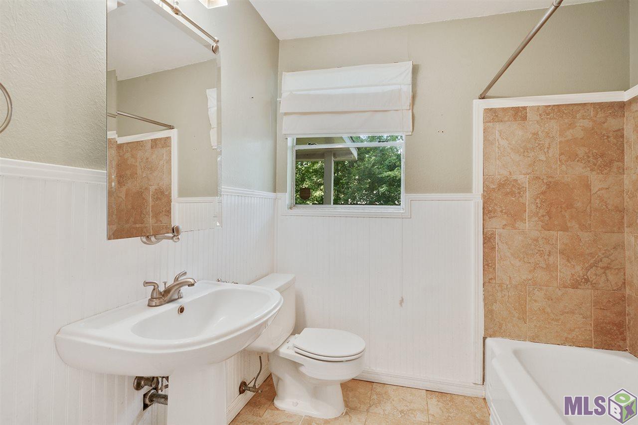 8434 South Essen Heights Court Baton Rouge, LA 70809 - Photo 9 of 12