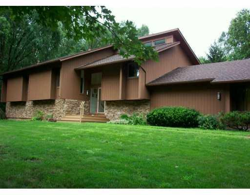 2841 Newport Road Ann Arbor, MI 48103 - Photo 1 of 8 Photo 1