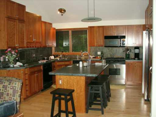 2841 Newport Road Ann Arbor, MI 48103 - Photo 2 of 8 Photo 2
