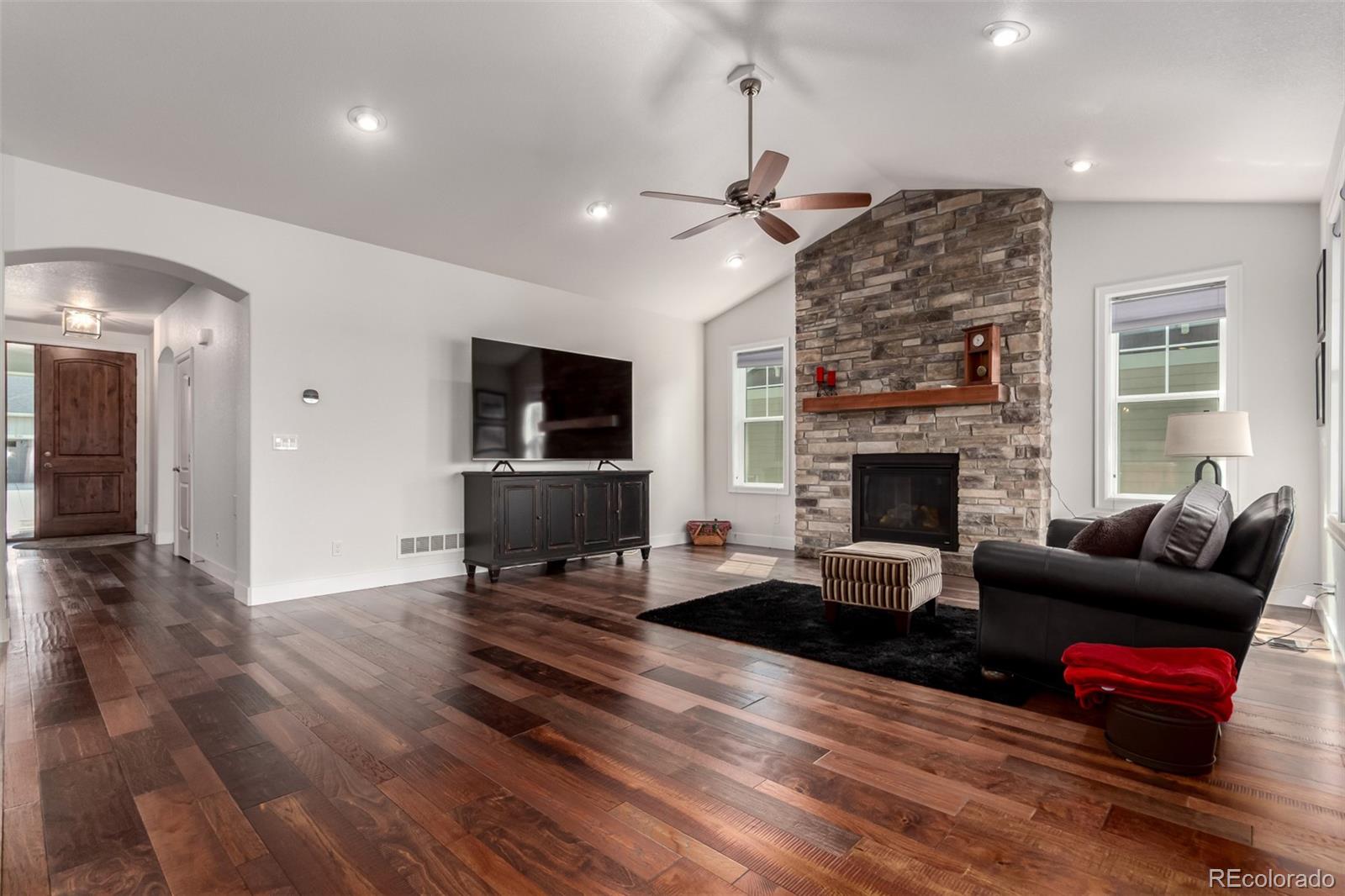 909 Signal Court Timnath, CO 80547 - Photo 7 of 49