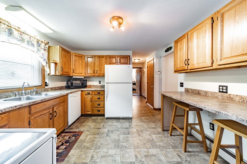 85 Bates Road Westfield, MA 01085 - Photo 18 of 40 Gallery Image 18