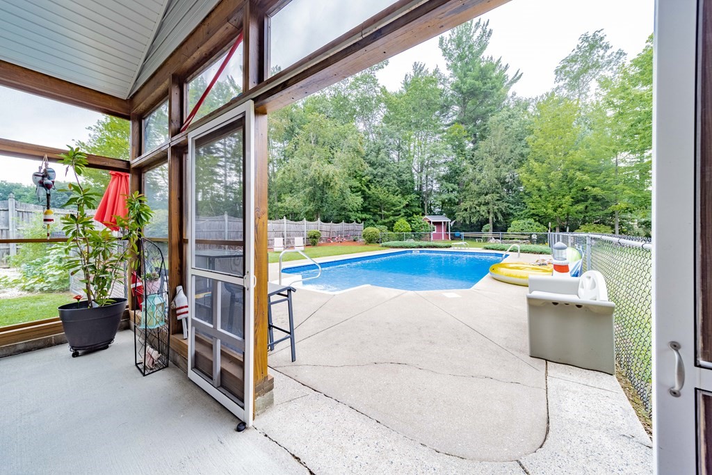 85 Bates Road Westfield, MA 01085 - Photo 10 of 40 Gallery Image 10