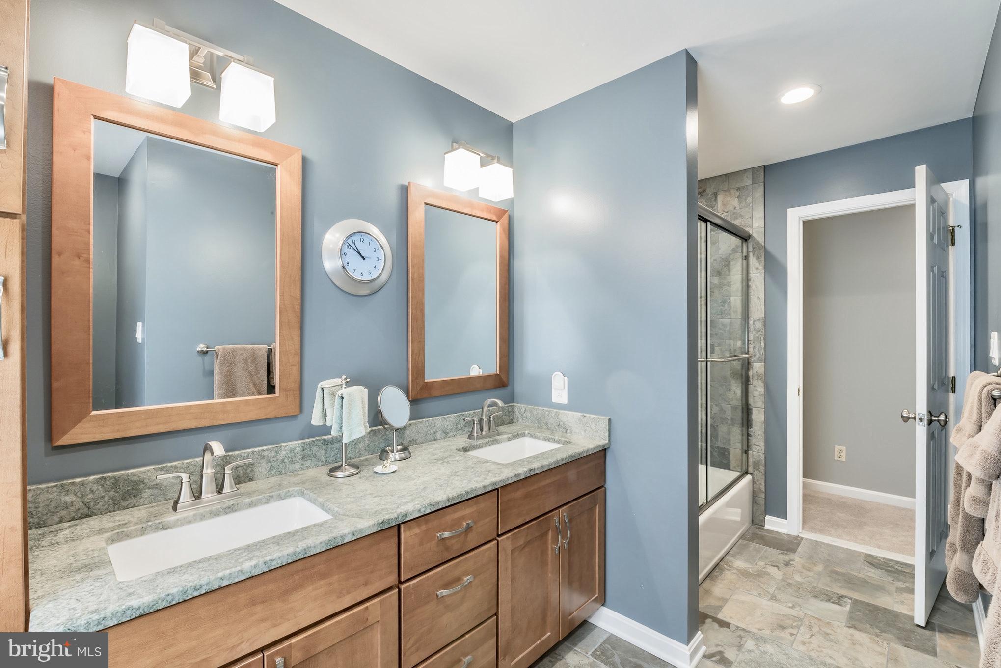 780 Carson Road Huntingtown, MD 20639 - Photo 18 of 30 Gorgeous Hall Full Bath