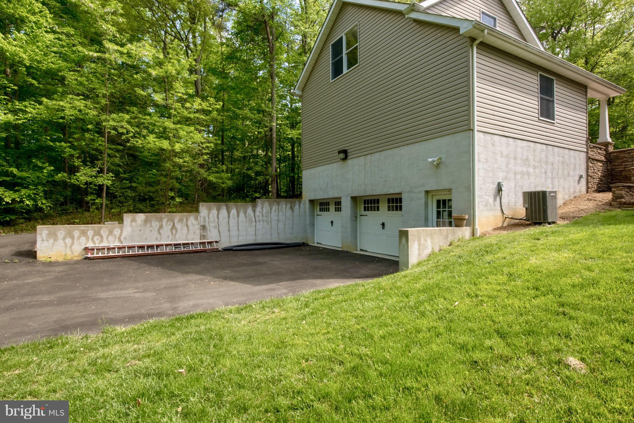 780 Carson Road Huntingtown, MD 20639 - Photo 27 of 30 4 Car Garage And Apartment Space
