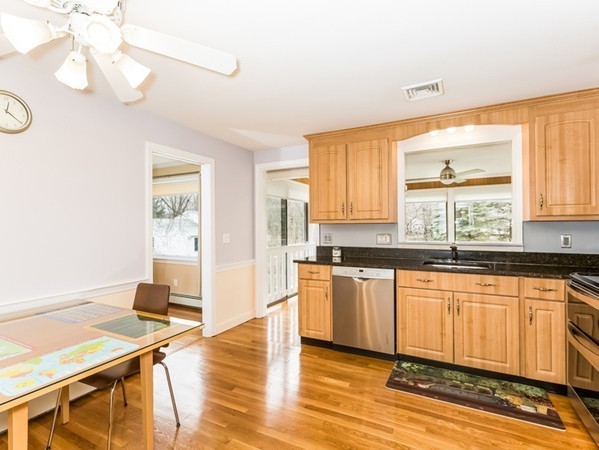 33 Noanett Road Needham, MA 02494 - Photo 7 of 25