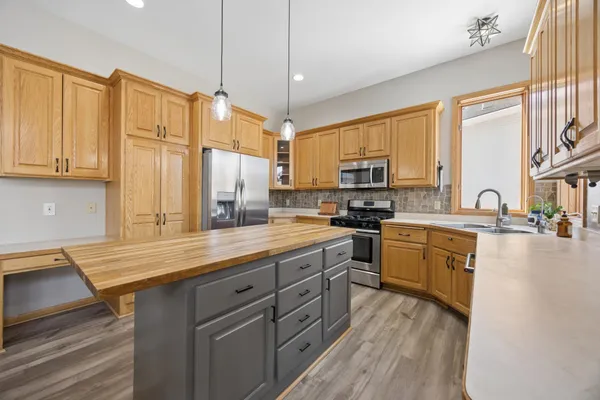 $500,000 | 1261 156th Lane Northwest, Andover, MN 55304