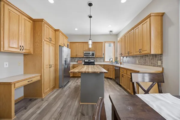 $500,000 | 1261 156th Lane Northwest, Andover, MN 55304