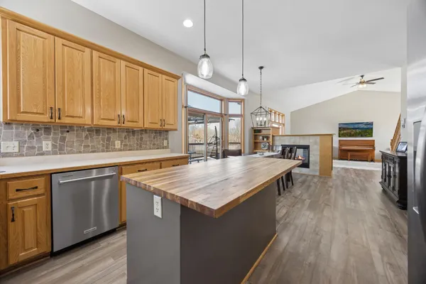 $500,000 | 1261 156th Lane Northwest, Andover, MN 55304