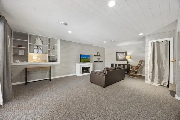 $500,000 | 1261 156th Lane Northwest, Andover, MN 55304