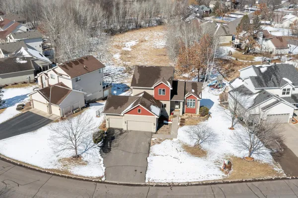 $500,000 | 1261 156th Lane Northwest, Andover, MN 55304