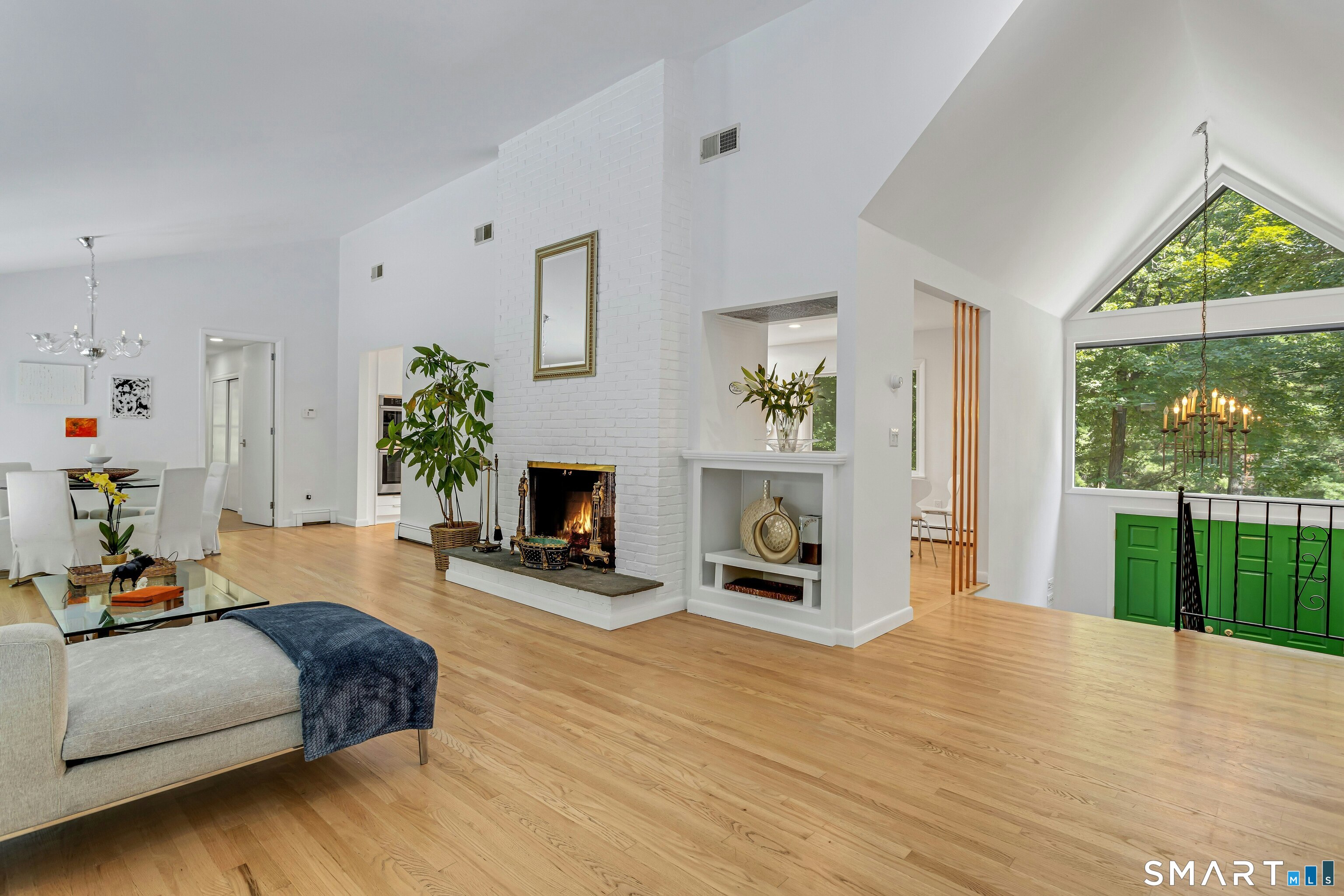 26 Hill Farm Road Weston, CT 06883 - Photo 2 of 37