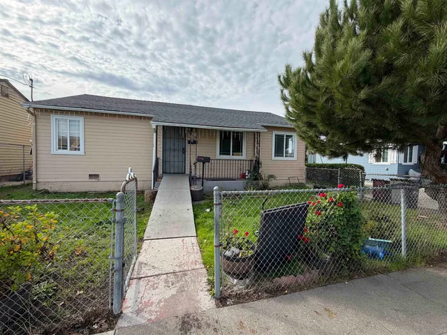$449,000 | 9623 Empire Road, Oakland, CA 94603